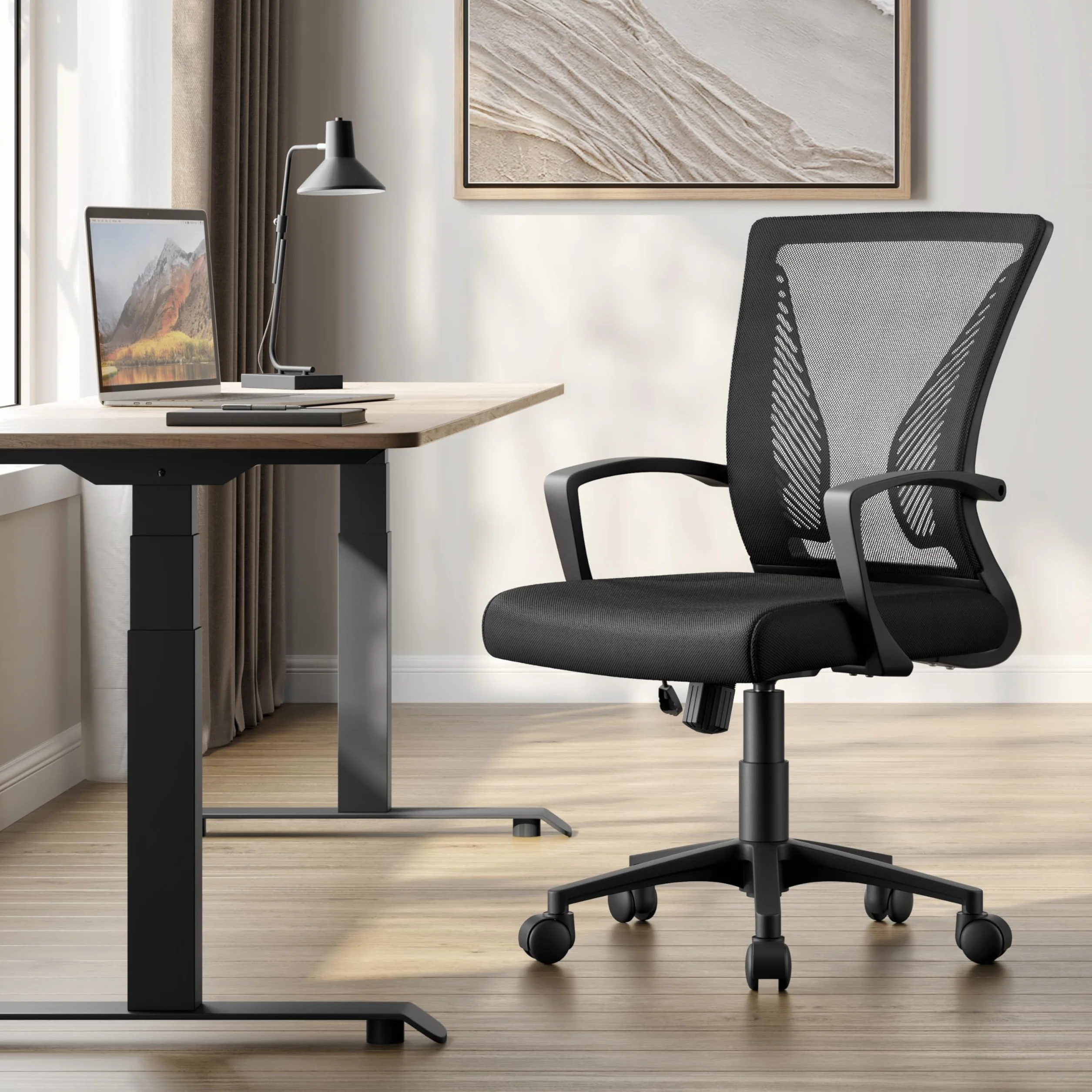 Yaheetech Bürostuhl Ergonomisch, Schreibtischstuhl mit Netzbespannung, Arbeitsstuhl mit Armlehnen, Chefsessel aus Mesh, höhenverstellbarer Computerstuhl 136 kg, atmungsaktiv, Wippfunktion Schwarz