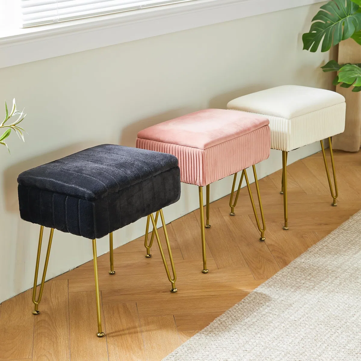 IBUYKE Samt Hocker Stuhl mit Stauraum, Fußstütze Fußhocker Ottoman, Kleiner Beistelltisch, mit 4-Metallbeinen, mit Anti-Rutsch-Füßen, für Make-up Raum, Schlafzimmer, schwarz L/G-50B