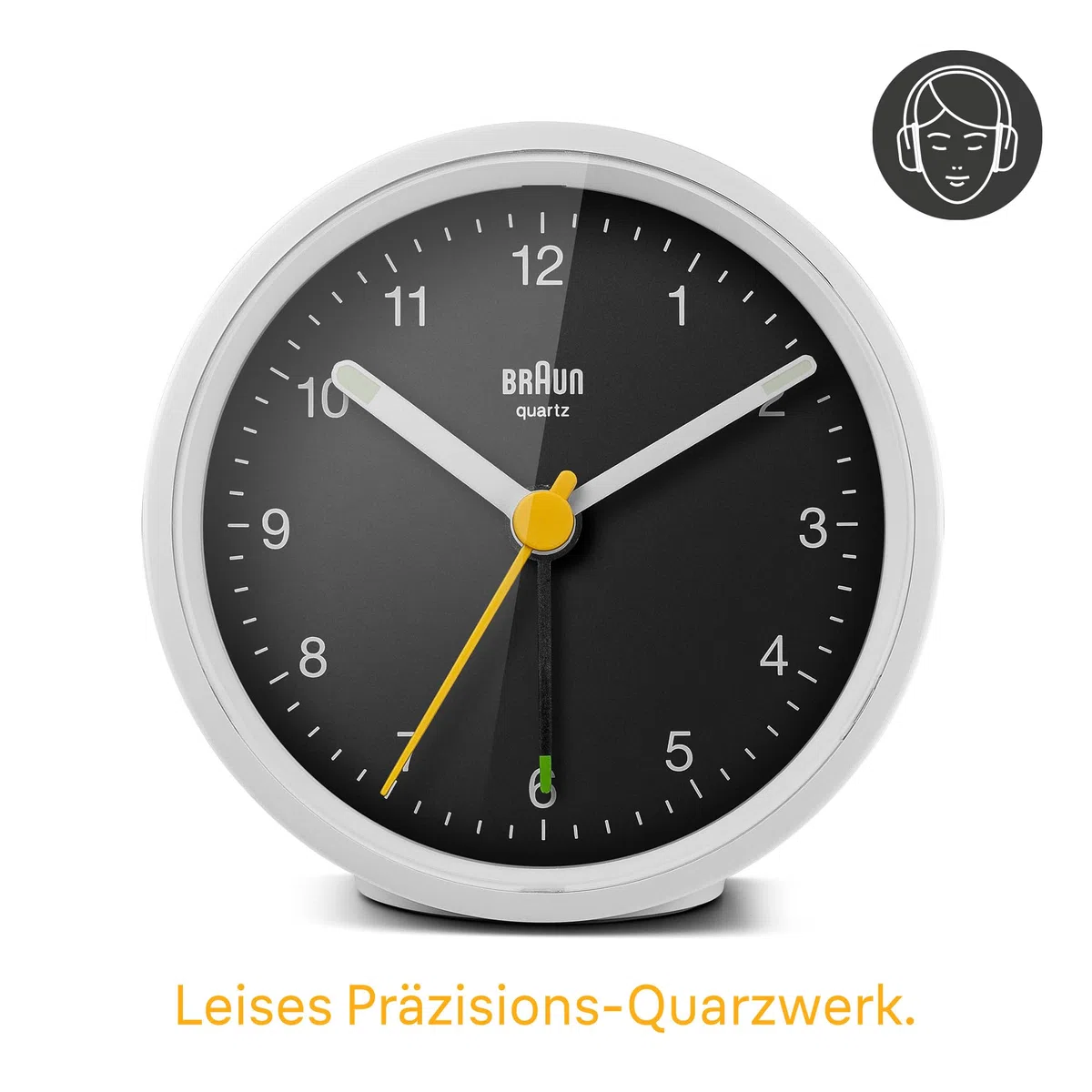Braun Klassischer analoger Wecker Schlummerfunktion und Licht, ruhiges Quarzuhrwerk, Crescendo-Alarm in Weiß und Schwarz, Modell BC12WB.