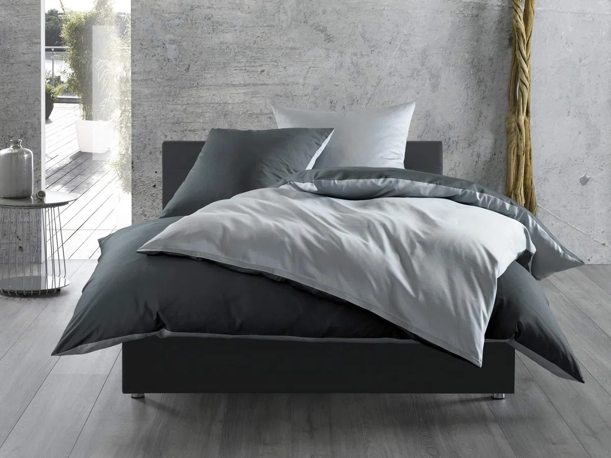 Bettwaesche-mit-Stil Mako Satin Baumwollsatin Wende Bettwäsche Garnitur - viele Farben und Größen (grau - anthrazit, 1x 155x220 + 1x 80x80 cm)