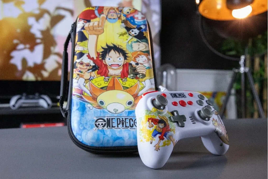 Konix One Piece Wired Controller für Nintendo Switch, OLED Switch und PC - Vibrationsfunktion - 3 m Kabel - Luffy-Motiv - Weiß