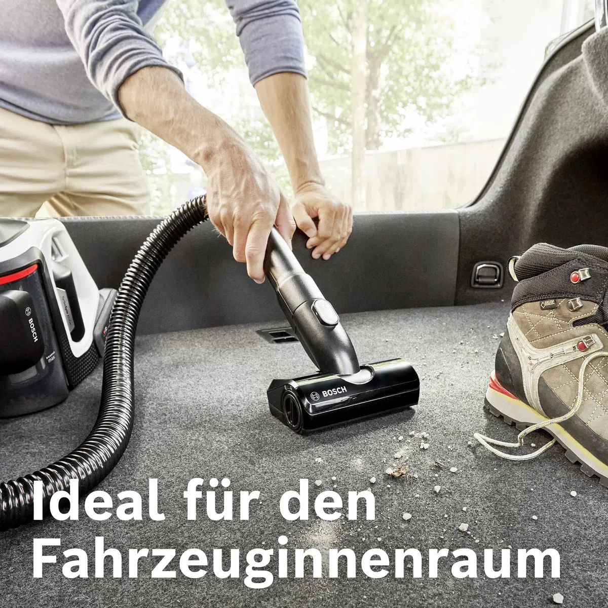 Bosch Mini-Turbo-Düse BHZUMPN, geeignet für Unlimited 6, 7 und 8 Akku-Staubsauger, für schwer erreichbare Stellen, ideal zur Fahrzeug-Innenreinigung, Turbobürste, Powerdüse, Original-Zubehör, schwarz