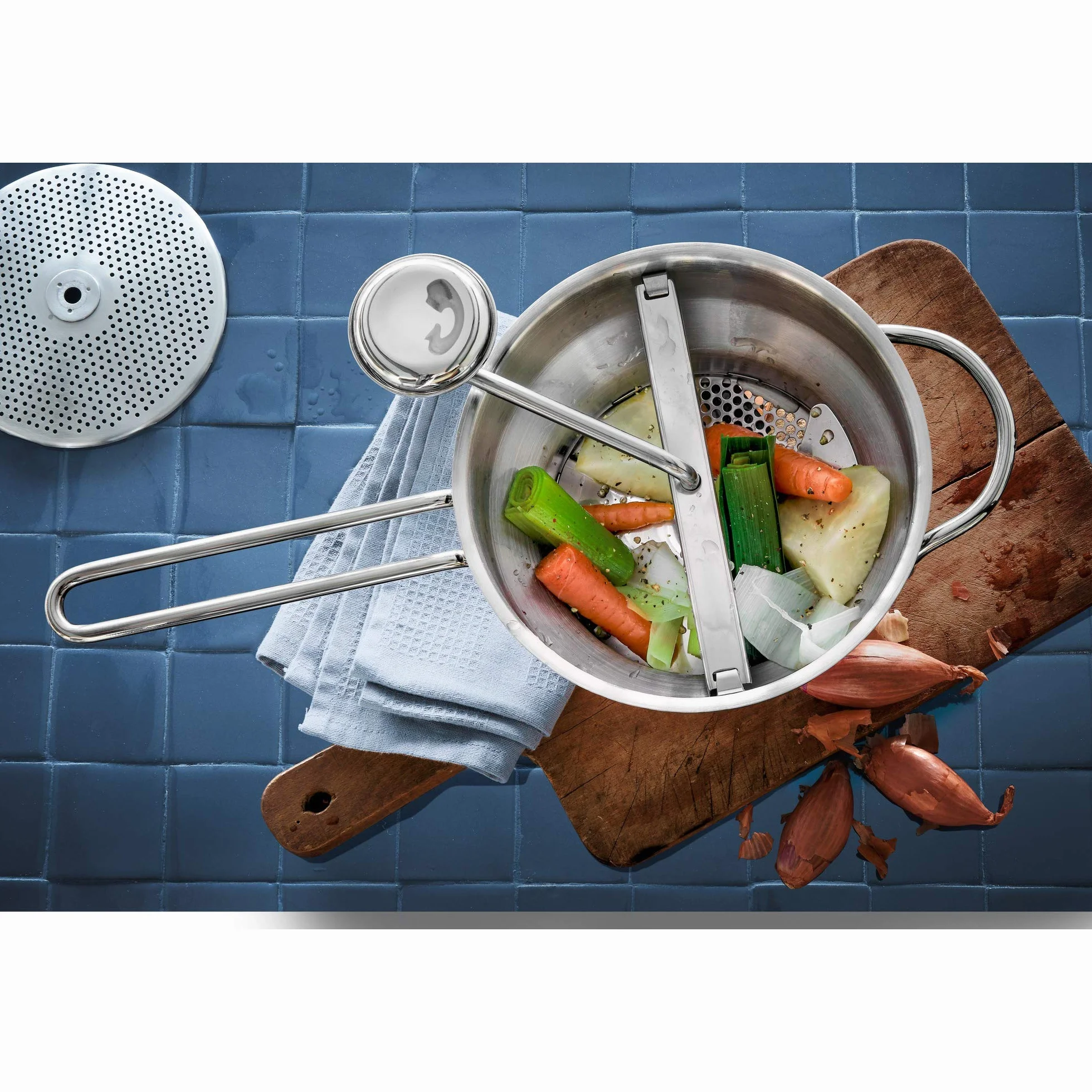 WMF Gourmet Passiermühle mit 3 Lochscheiben, 19 x 11,5 cm, Cromargan Edelstahl poliert, Passiergerät für Obst und Gemüse, zerlegbar