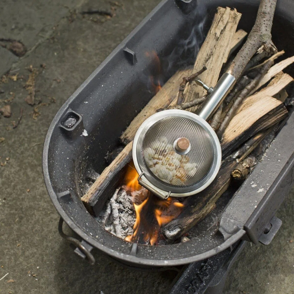 dynamisches Huckleberry Duo - Roast-a-Toast Sandwichmaker & Popcorn Maker für Outdoor Camping - Lets go Outside - Duo Popcorn + Sandwich, Outdoor Pfadfinder Camping Kinder Lagerfeuer