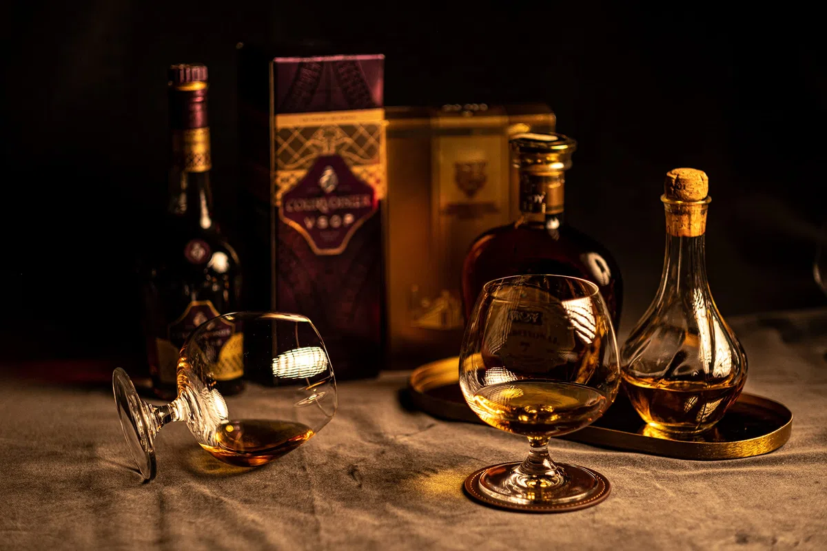 GLASSIQUE CADEAU Große 620 ml Brandy, Cognac und Armagnac Gläser | 2er Set | Kristall Spülmaschinenfest Cognacschwenker mit Kurzem Stiel | Cognacgläser Geschenkset